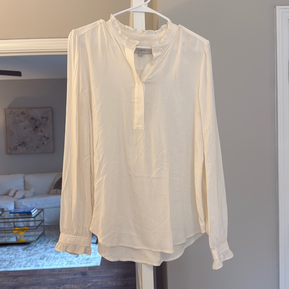Small LOFT ruffle blouse